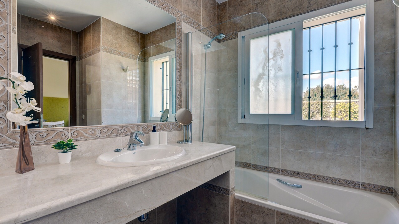 Photo of Bathroom in Casares