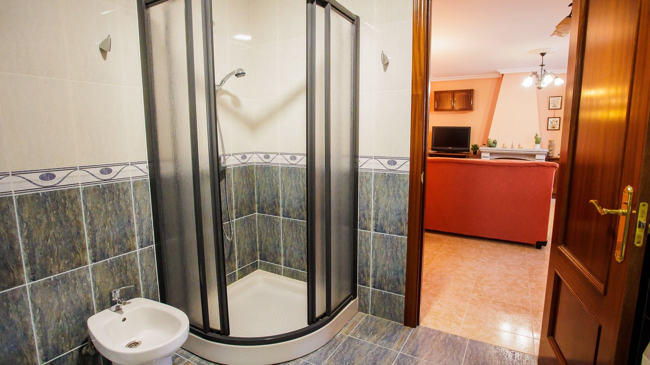Photo of Bathroom in Ahigal de los Aceiteros