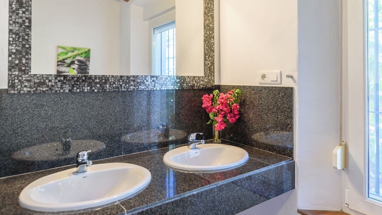 Photo of Bathroom in Cajiz