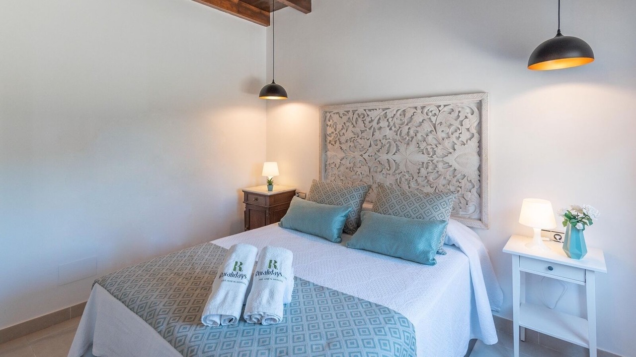 Photo of Bedroom in Coin
