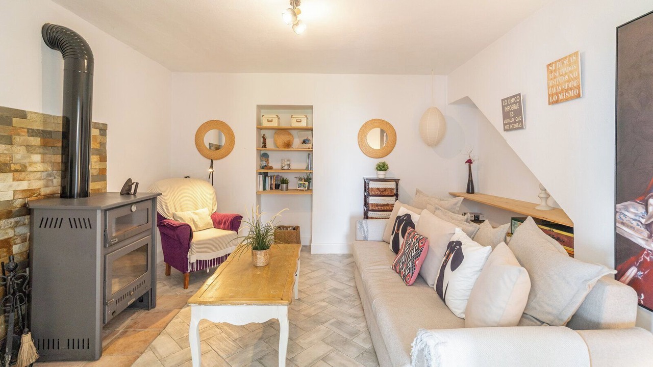 Photo of Livingroom in Alozaina