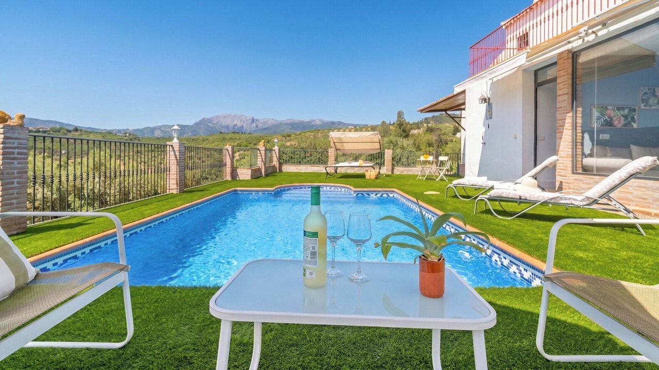 Photo of Outdoor in Alozaina