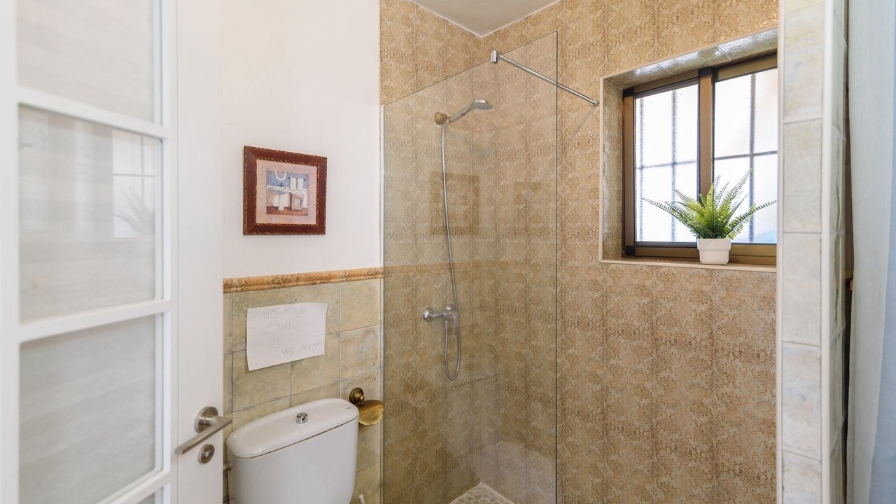 Photo of Bathroom in Alozaina