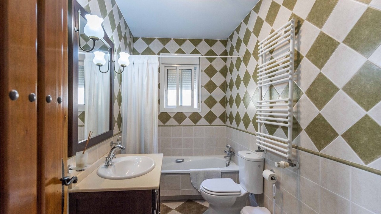 Photo of Bathroom in Canillas de Albaida