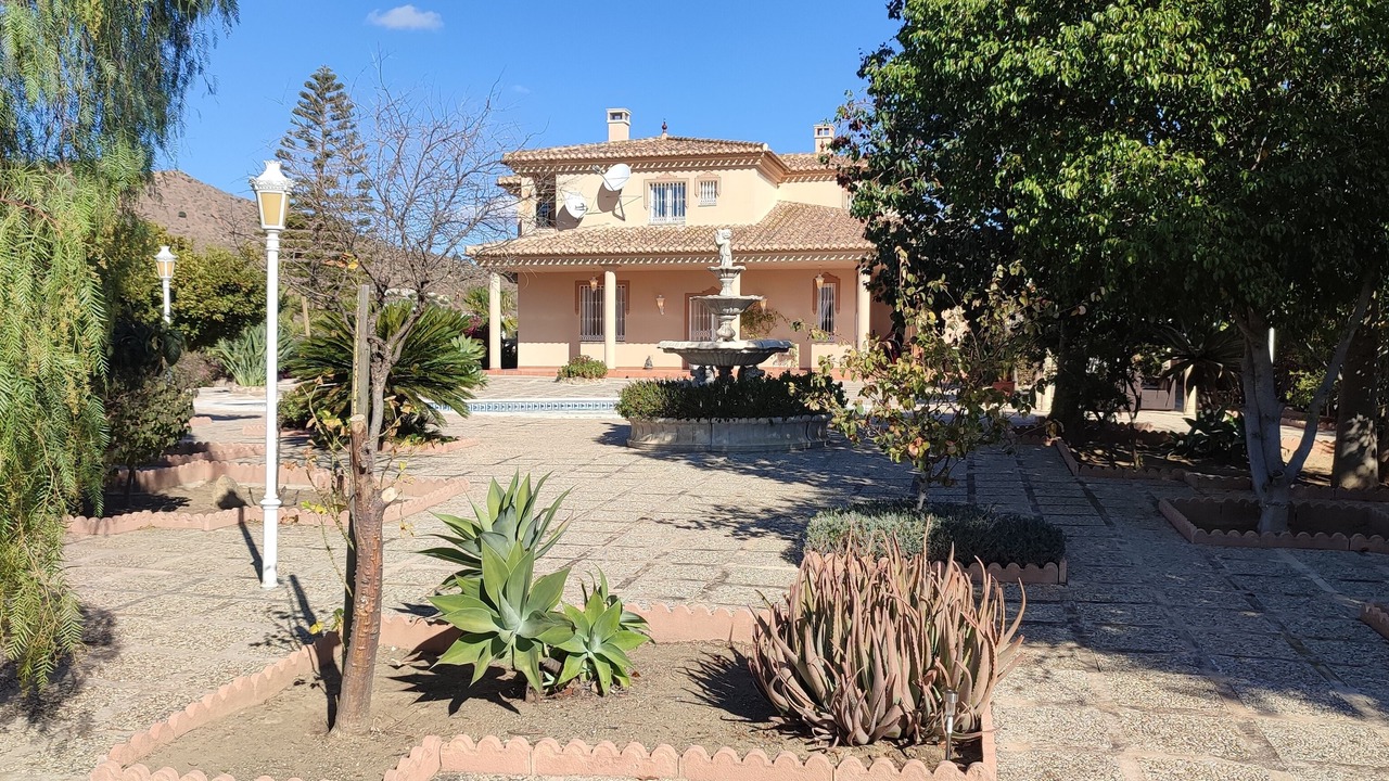 Photo of Outdoor in Almogia