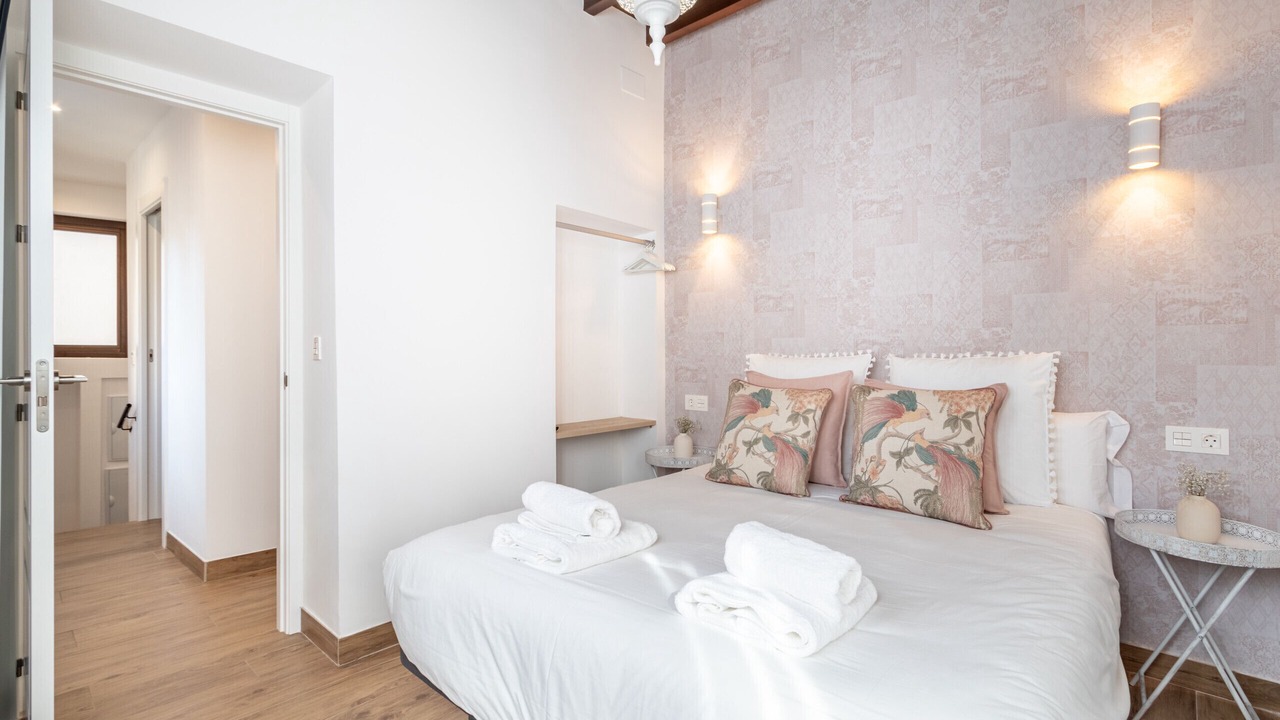 Photo of Bedroom in Central District