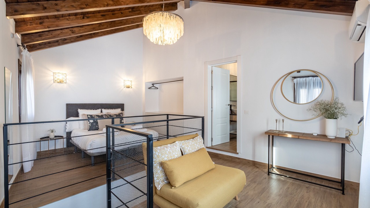 Photo of Bedroom in Central District