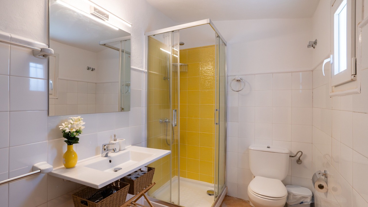Photo of Bathroom in Alora