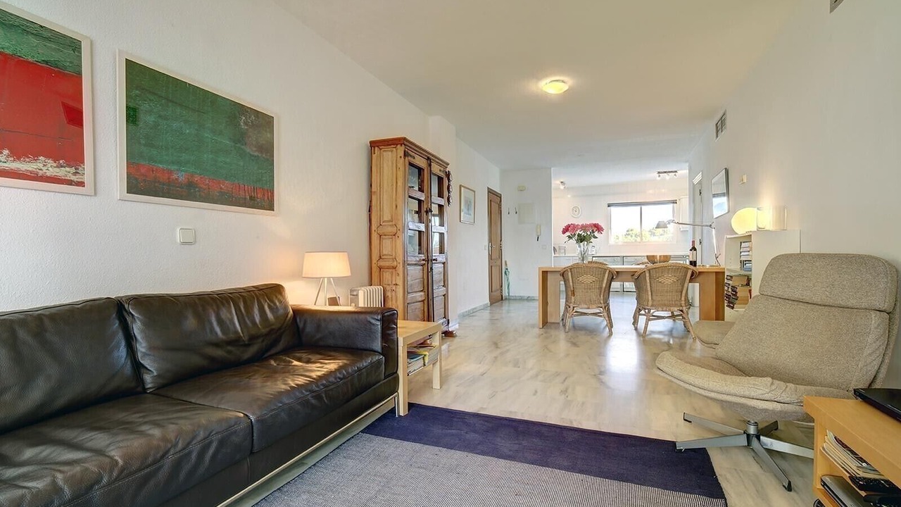 Photo of Livingroom in New Golden Mile