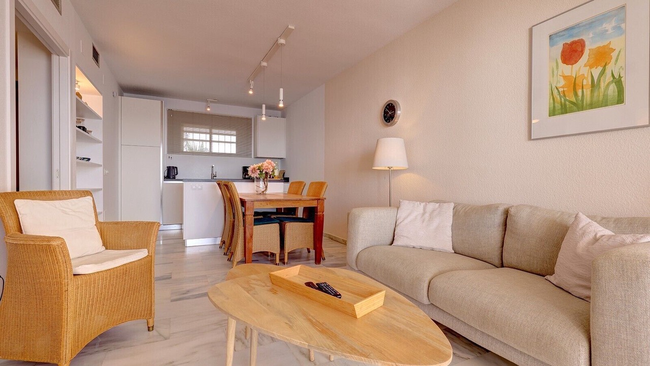 Photo of Livingroom in New Golden Mile