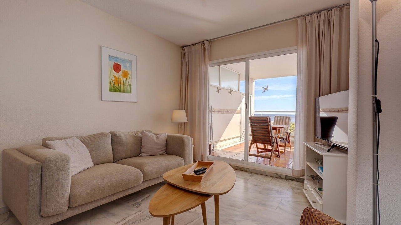 Photo of Livingroom in New Golden Mile