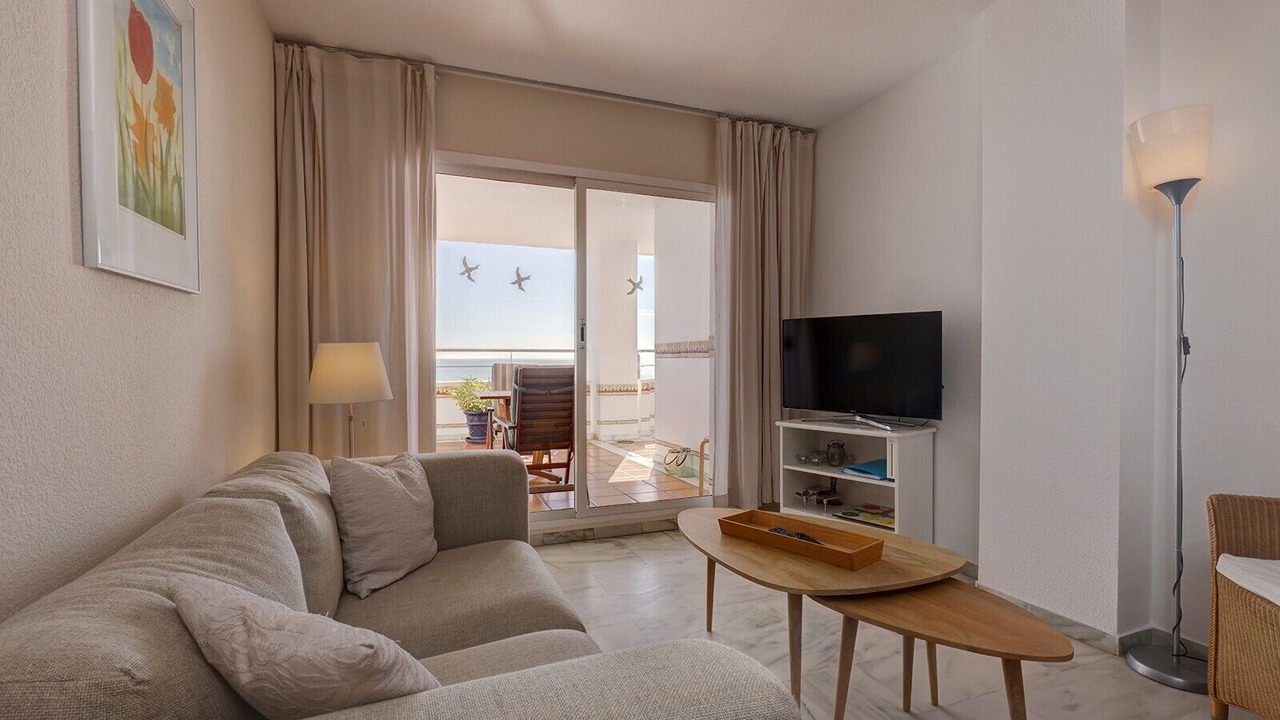 Photo of Livingroom in New Golden Mile