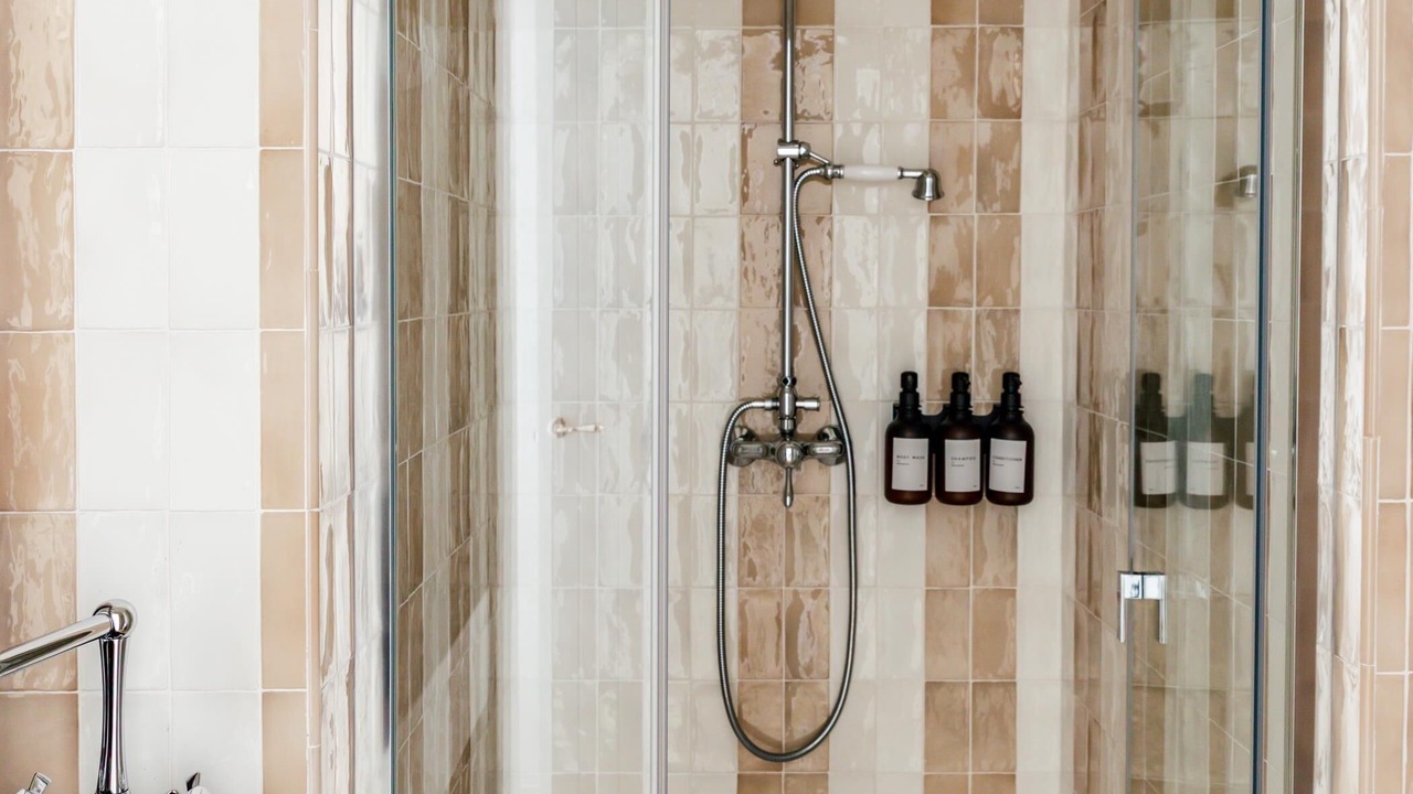Photo of Bathroom in Feria