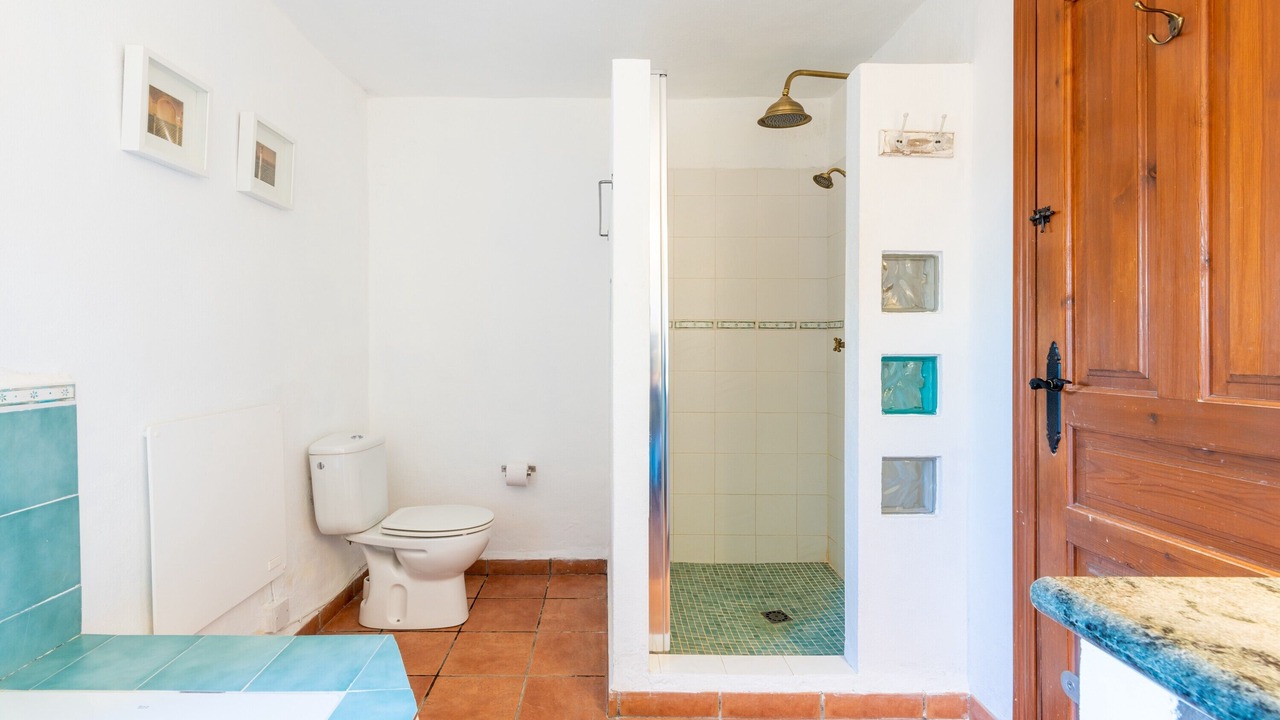 Photo of Bathroom in Alora