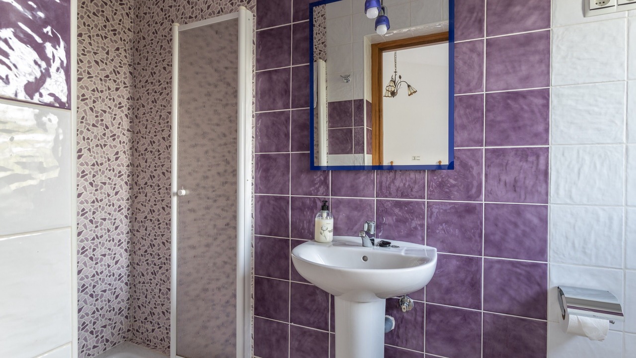 Photo of Bathroom in Arenas