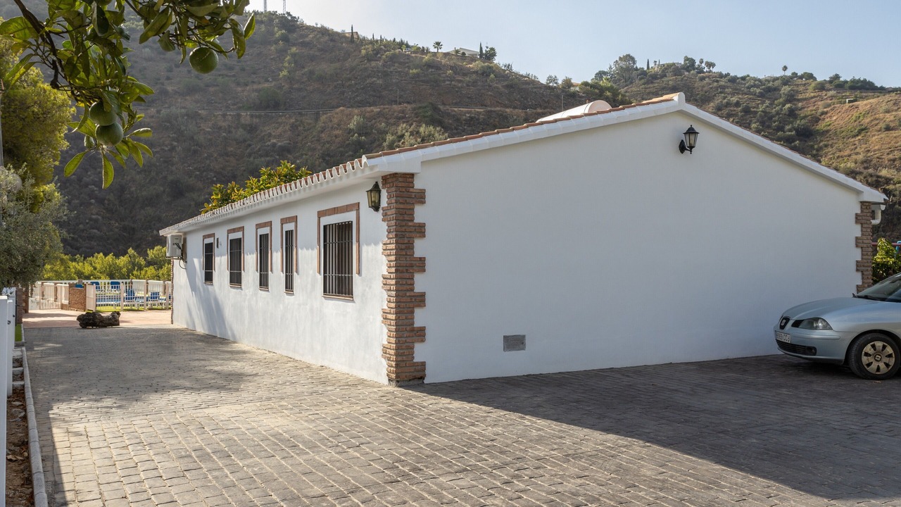 Photo of Outdoor in Arenas