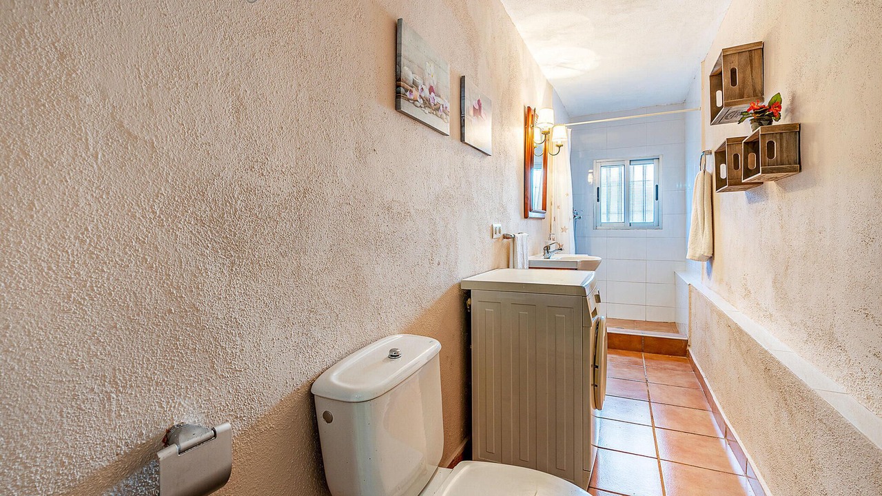 Photo of Bathroom in Fregenite