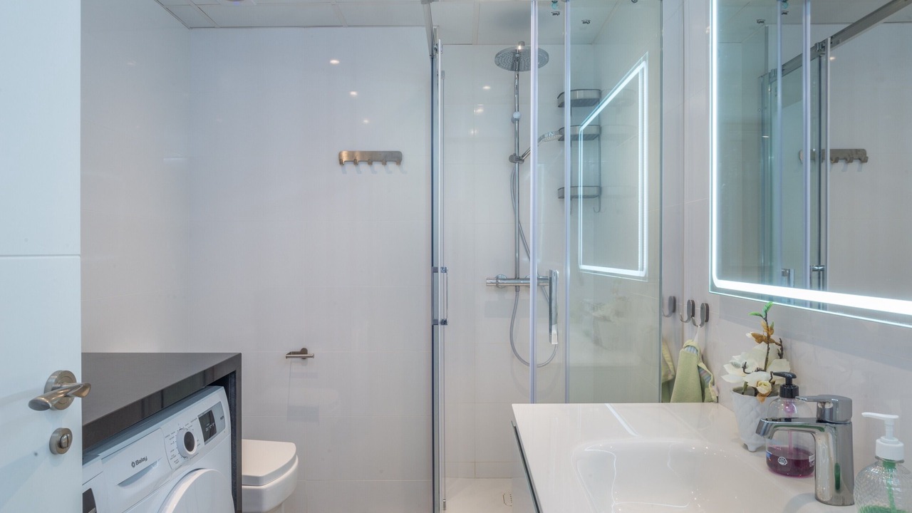 Photo of Bathroom in Fuengirola City Centre