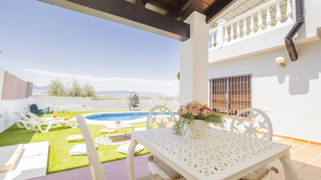 Photo of Outdoor in Coin