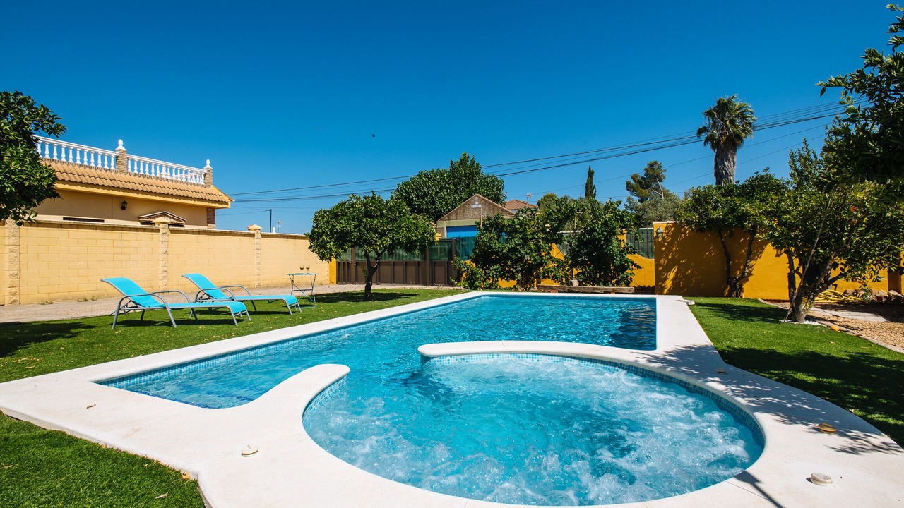 Photo of Outdoor in Almensilla