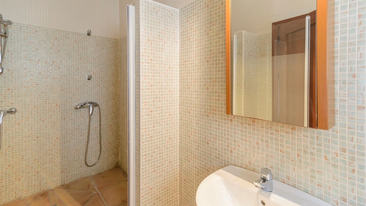 Photo of Bathroom in Arenas