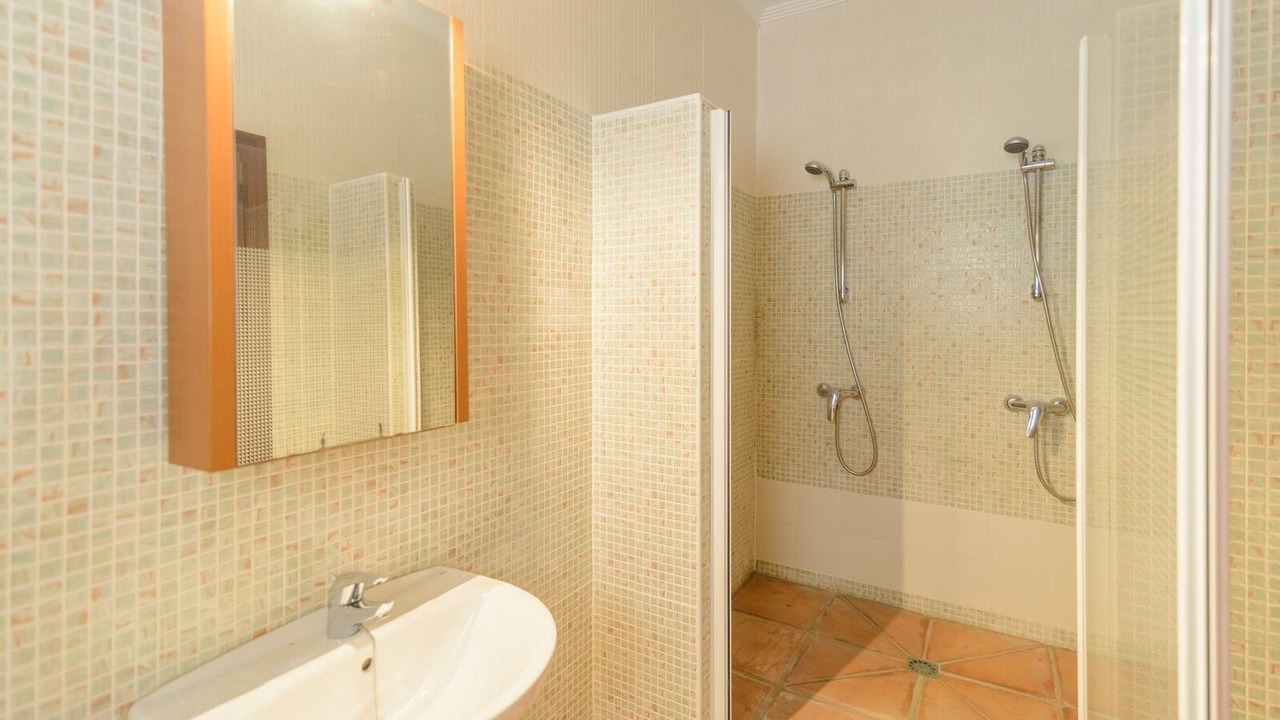 Photo of Bathroom in Arenas