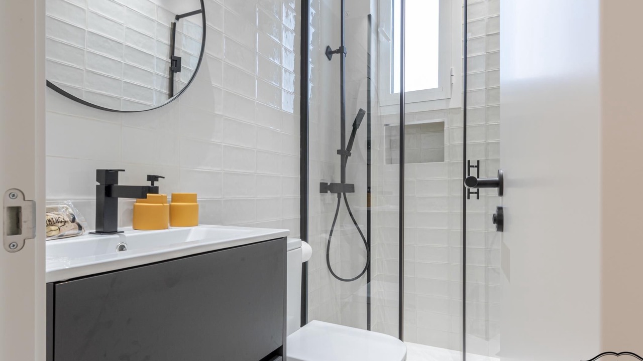 Photo of Bathroom in Pacifico