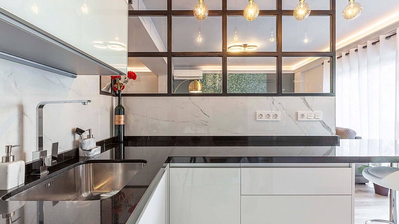 Photo of Kitchen in Central District