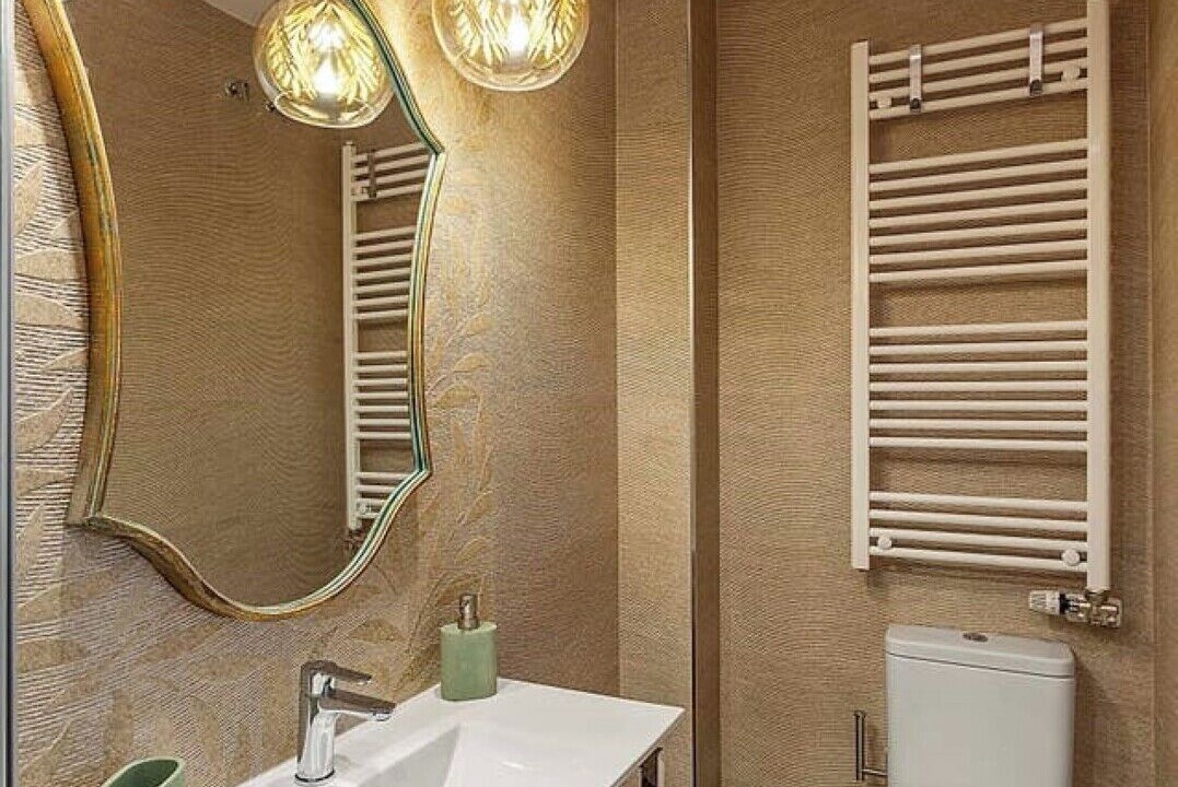 Photo of Bathroom in Central District