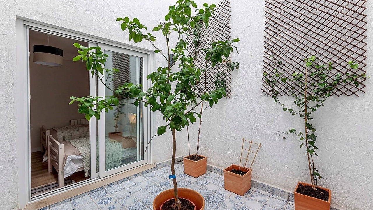 Photo of Patio Balcony in Central District