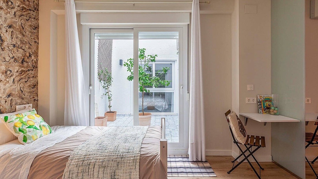 Photo of Bedroom in Central District