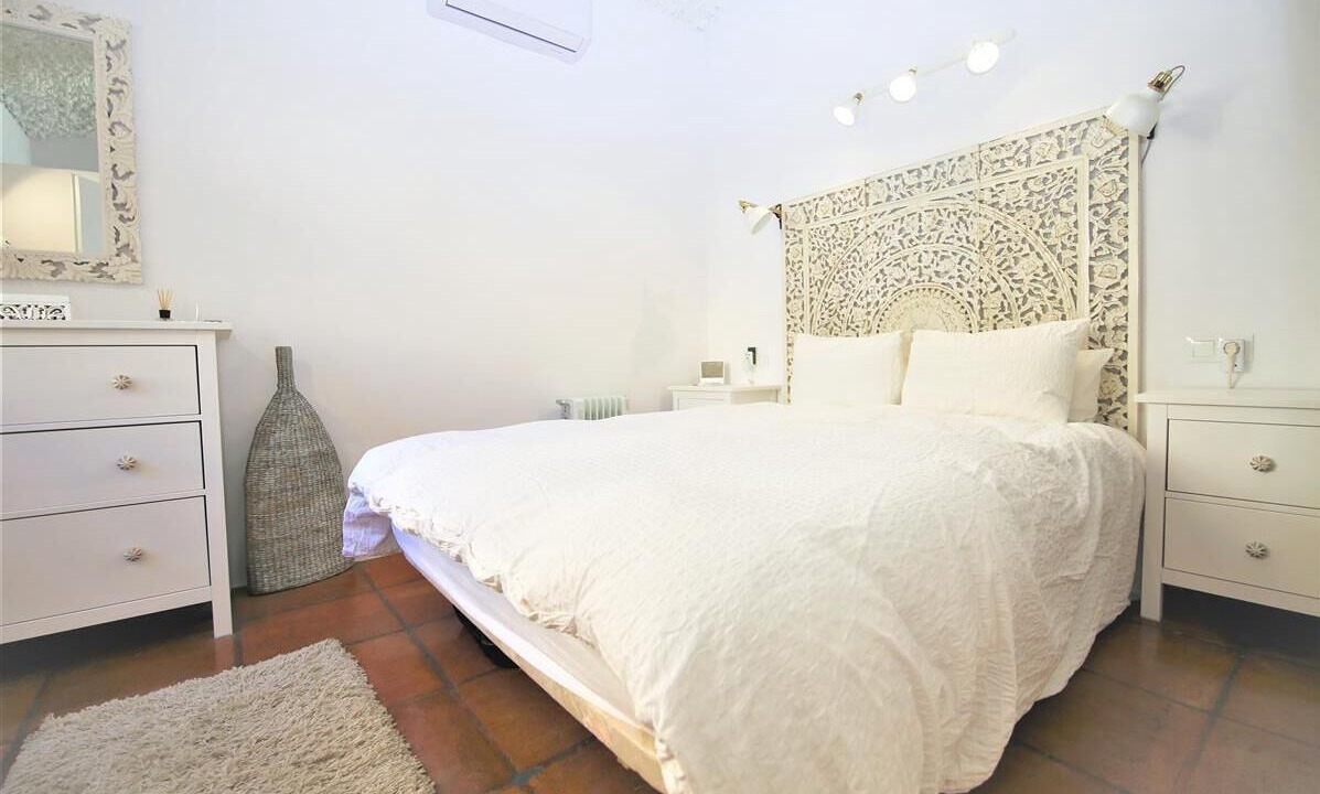 Photo of Bedroom in New Golden Mile