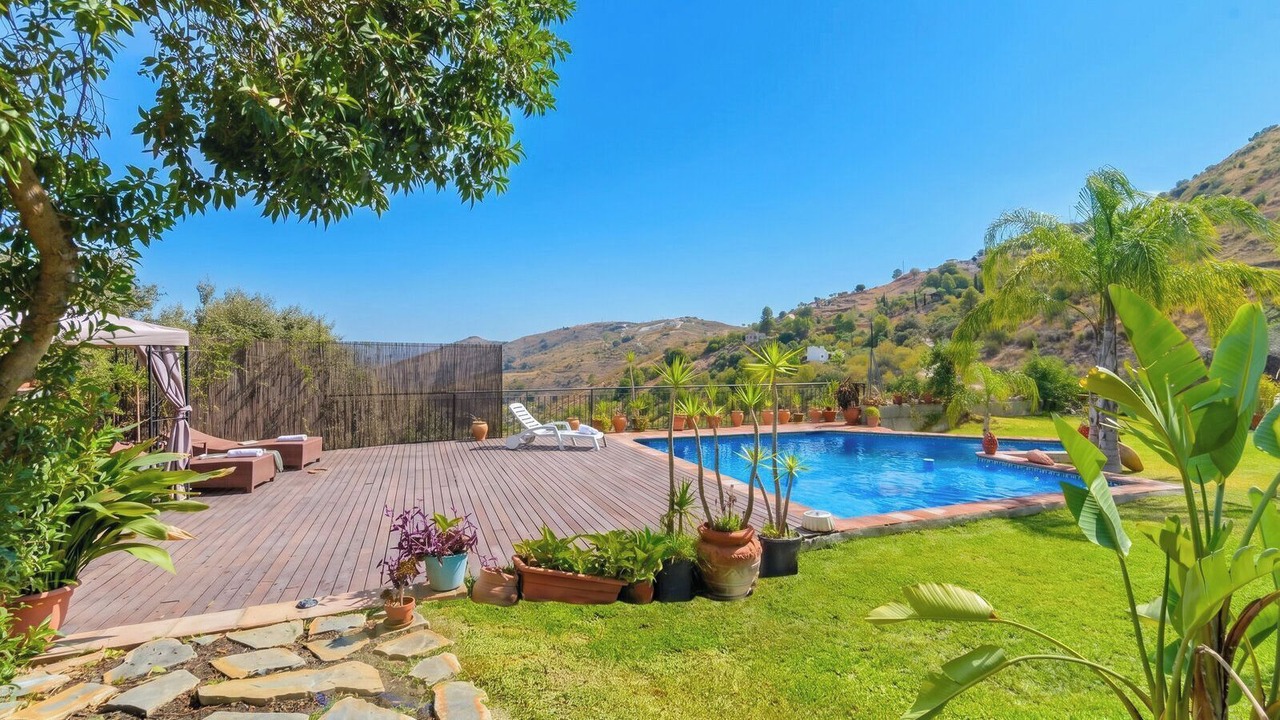 Photo of Outdoor in Guaro