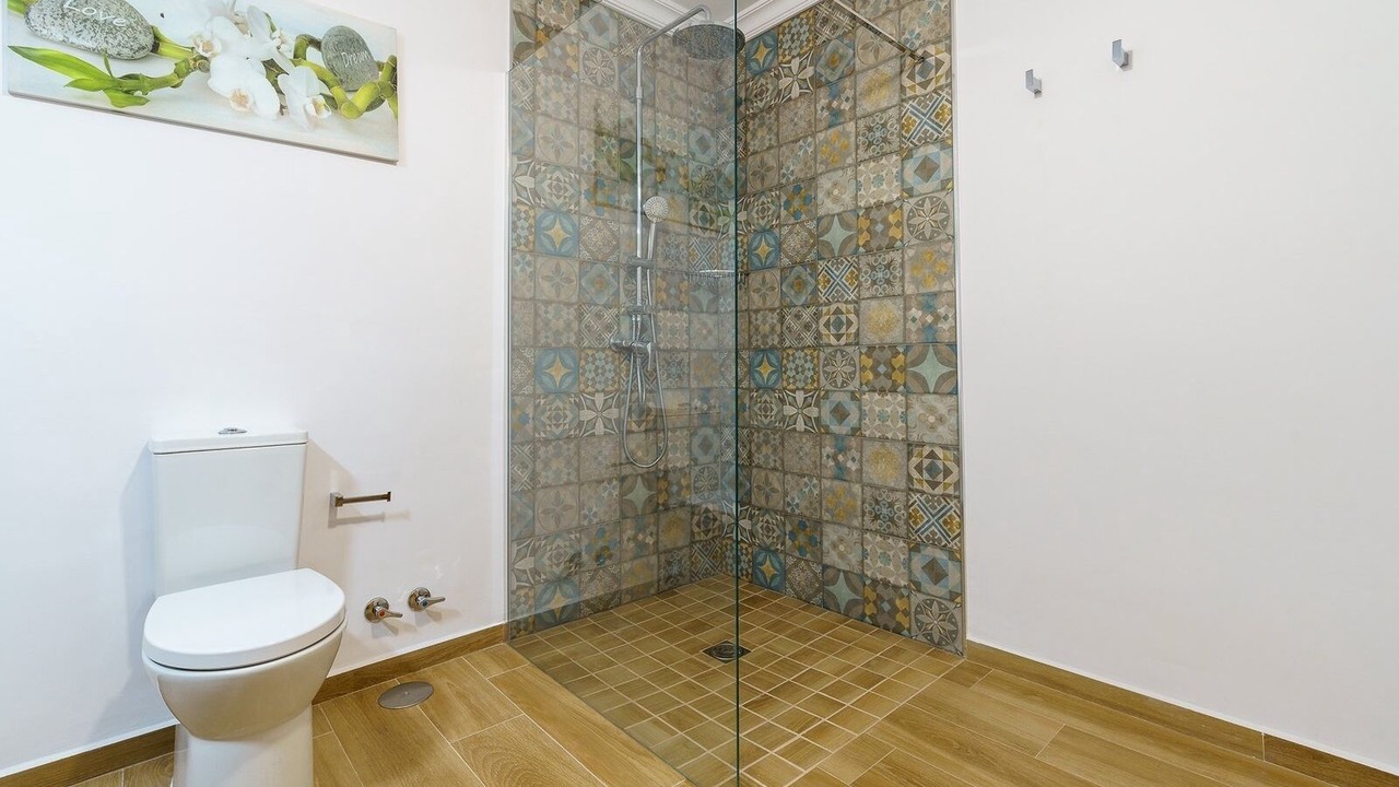 Photo of Bathroom in Gibralgalia