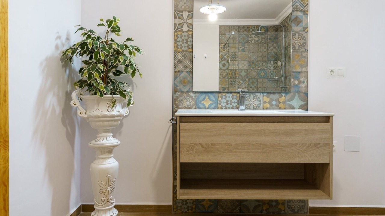 Photo of Bathroom in Gibralgalia