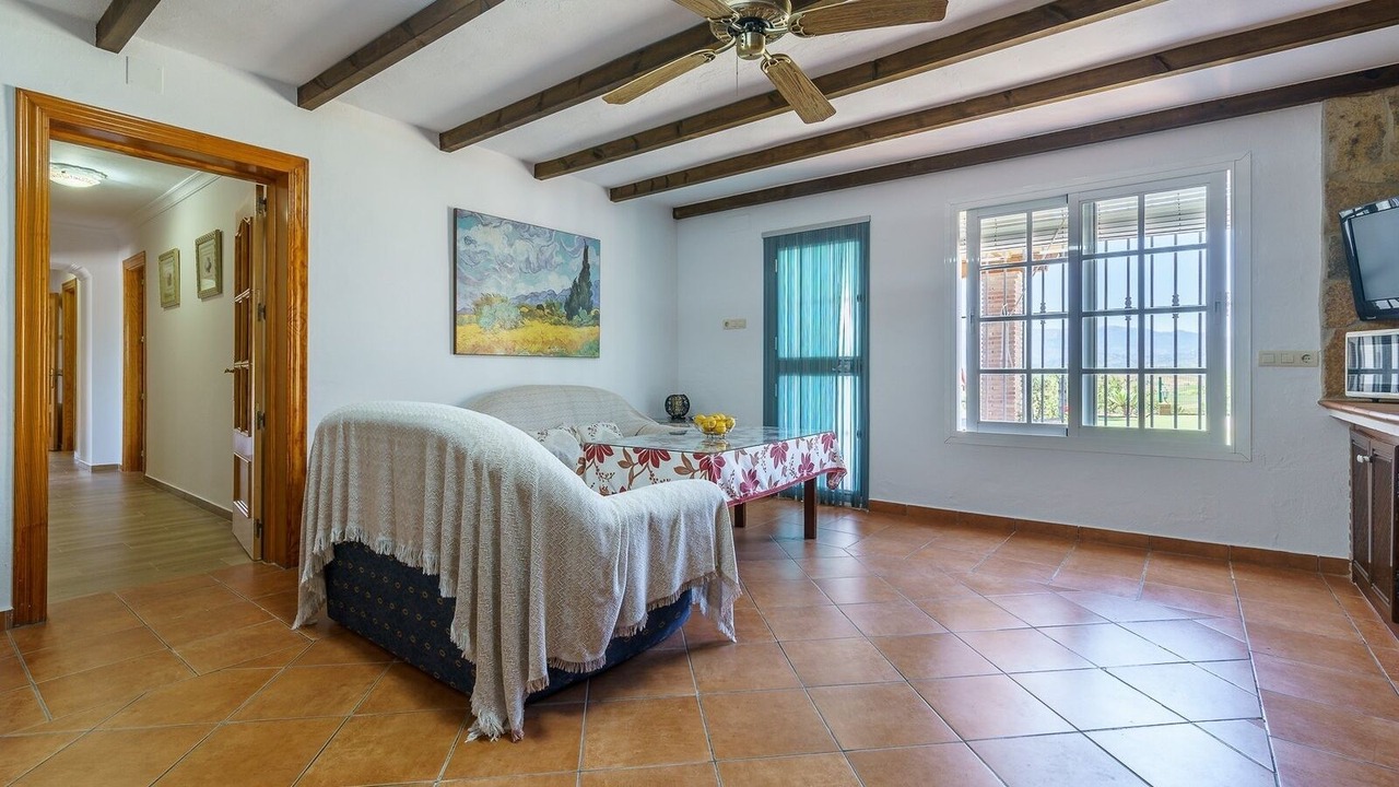 Photo of Livingroom in Gibralgalia