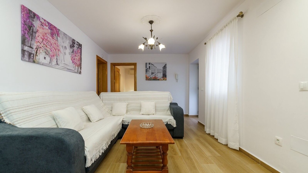 Photo of Livingroom in Gibralgalia