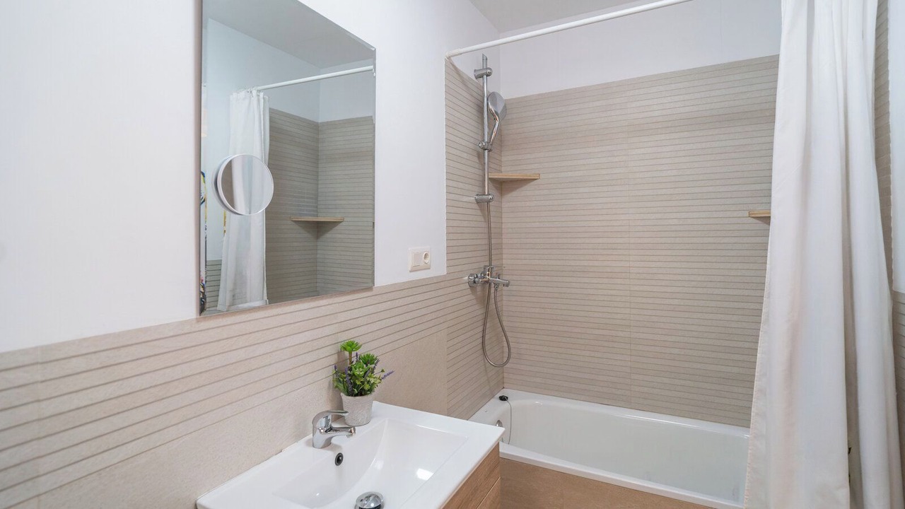 Photo of Bathroom in Arenas