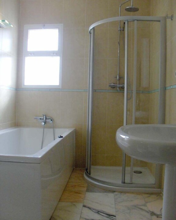 Photo of Bathroom in Maro