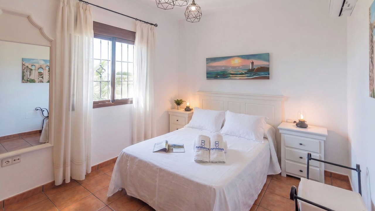 Photo of Bedroom in Coin