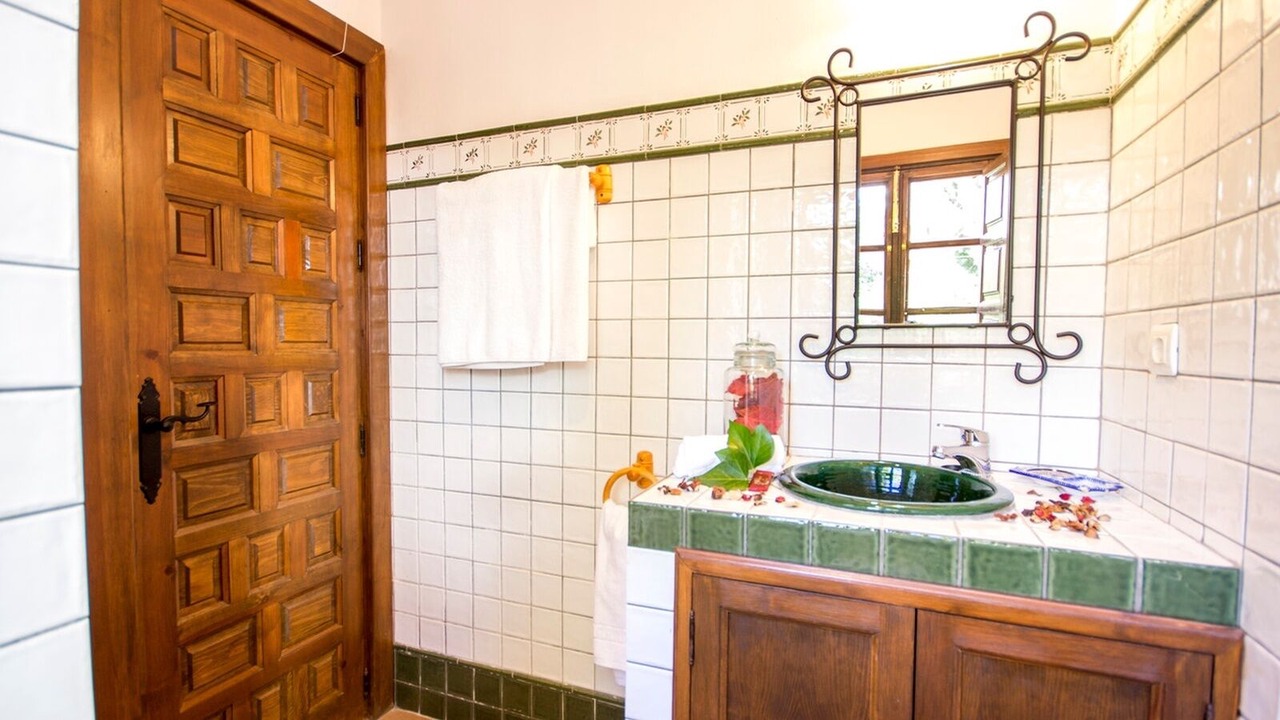 Photo of Bathroom in Alcaucin