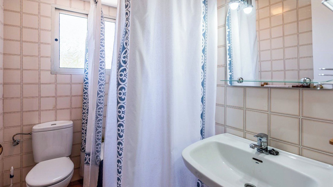 Photo of Bathroom in Alozaina