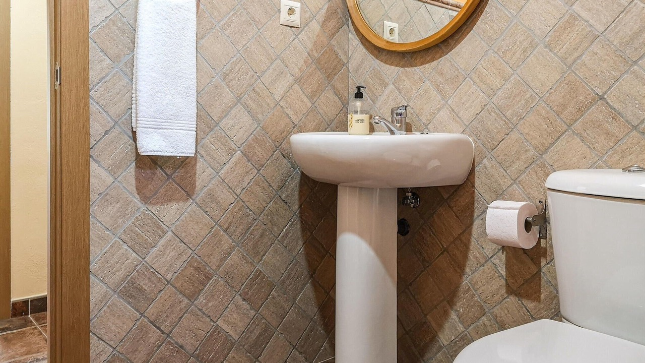 Photo of Bathroom in Algatocin