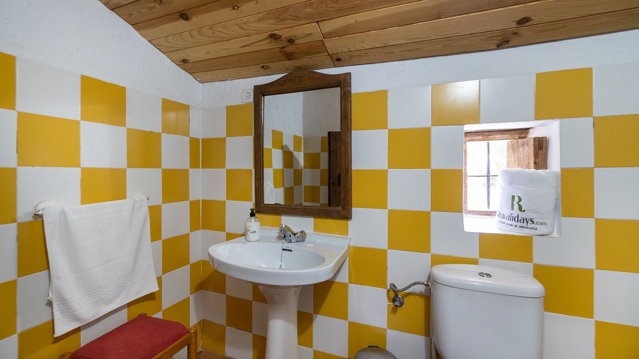 Photo of Bathroom in Benaojan