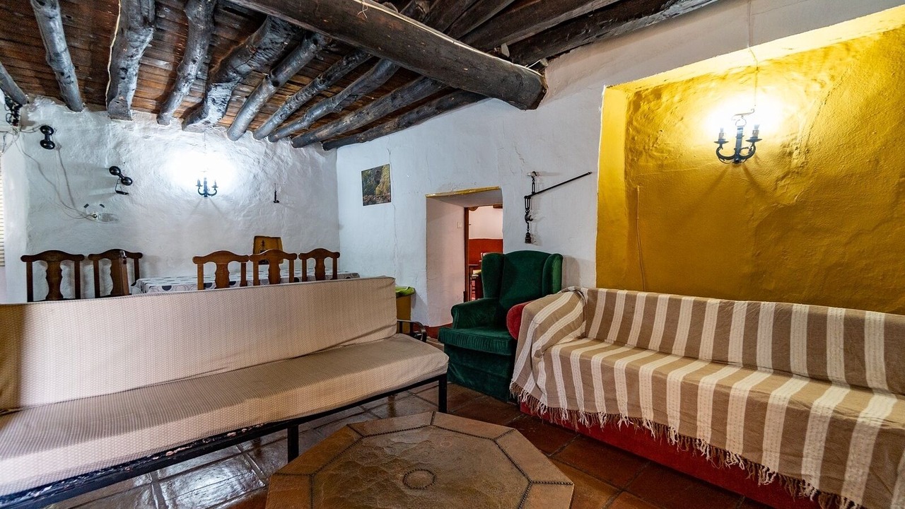 Photo of Livingroom in Benaojan