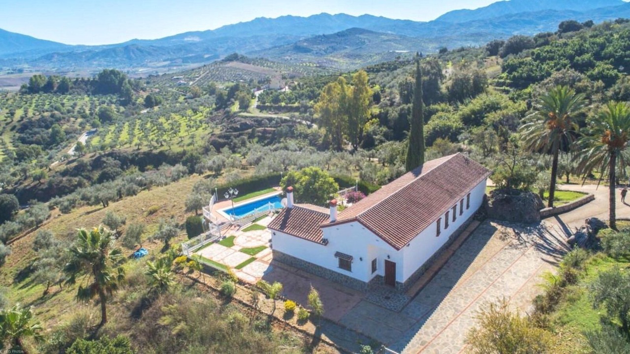 Photo of Outdoor in Alozaina