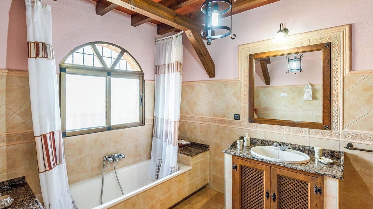 Photo of Bathroom in Villanueva del Trabuco