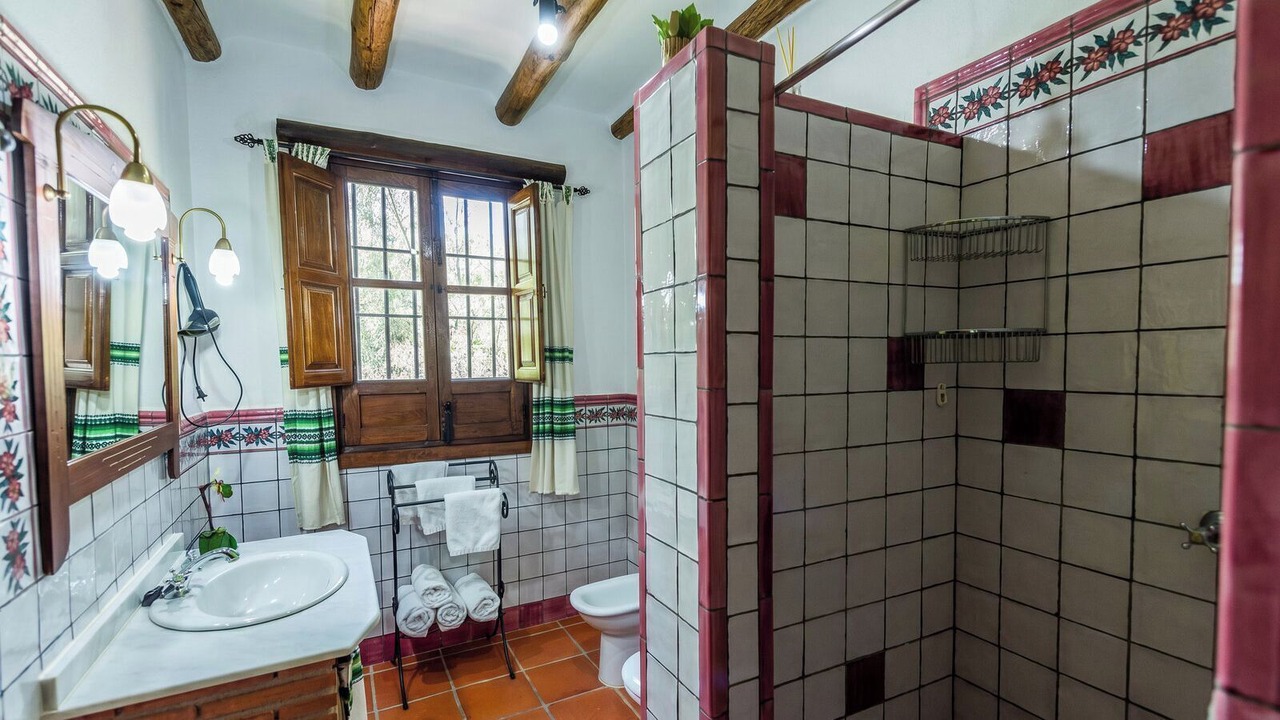 Photo of Bathroom in Orgiva