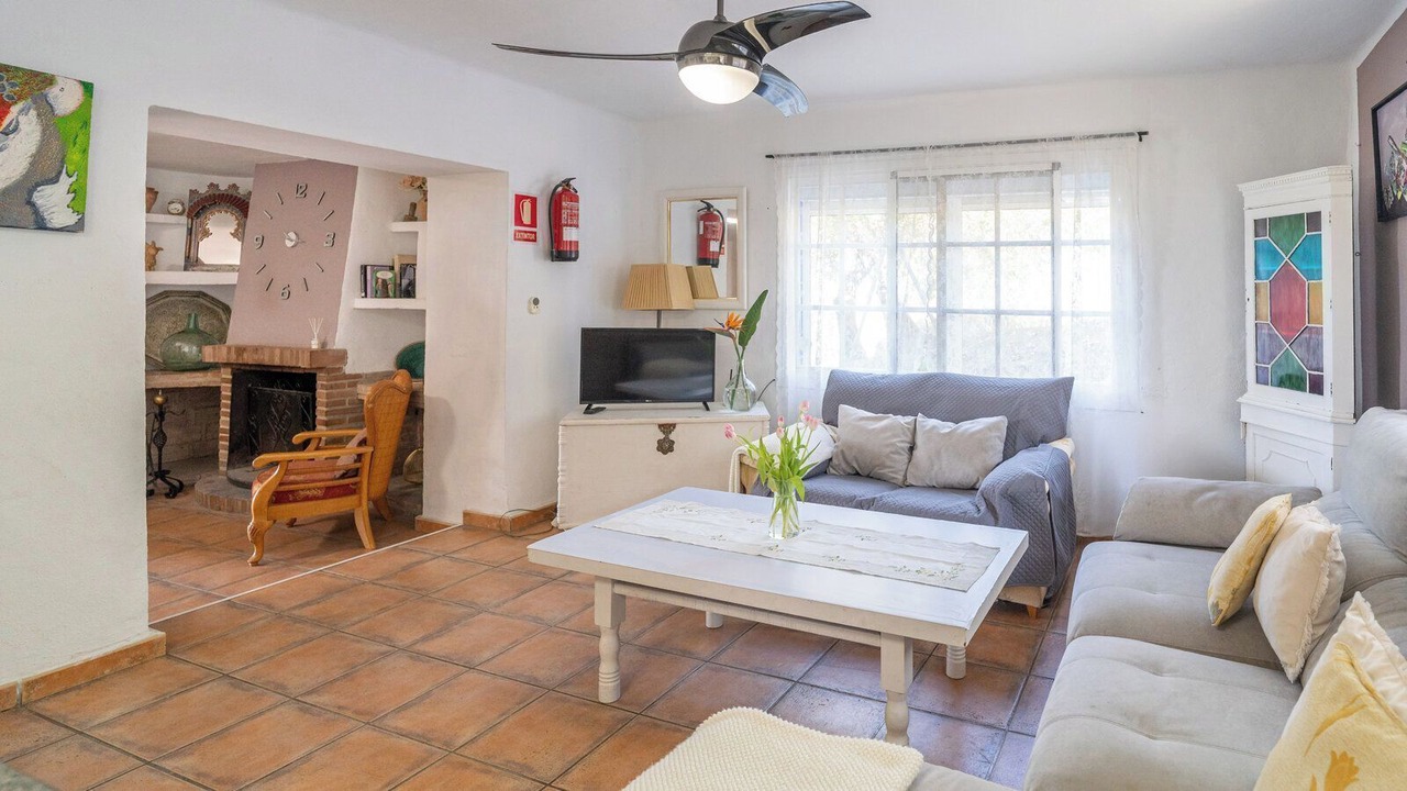 Photo of Livingroom in Alozaina