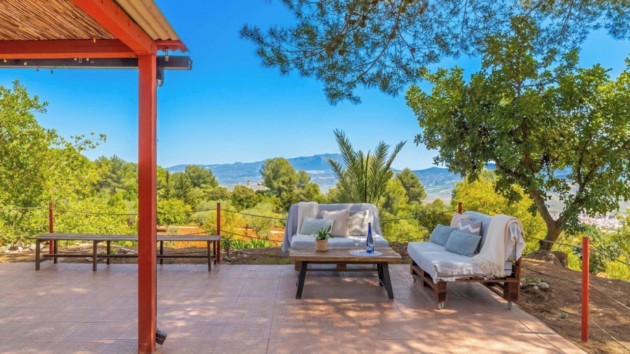 Photo of Patio Balcony in Alozaina